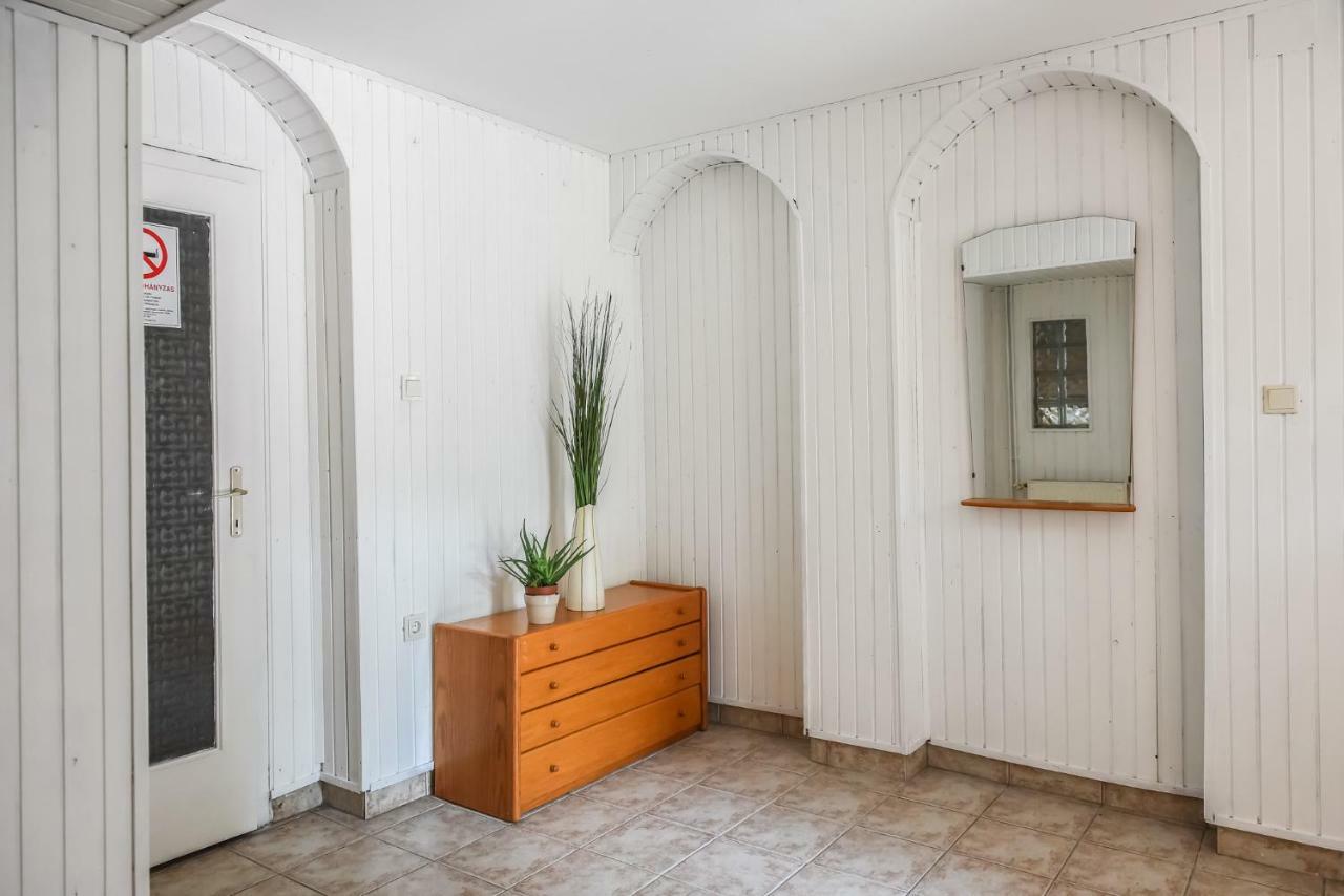 Balatonfuered Apartmanhaz Екстериор снимка